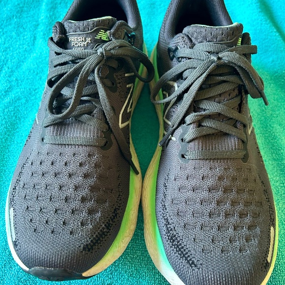 New Balance Fresh Foam X 1080 V12- sz 8.5 - Picture 1 of 4